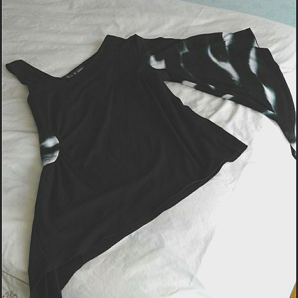 Asymmetrical top - Picture 2 of 4